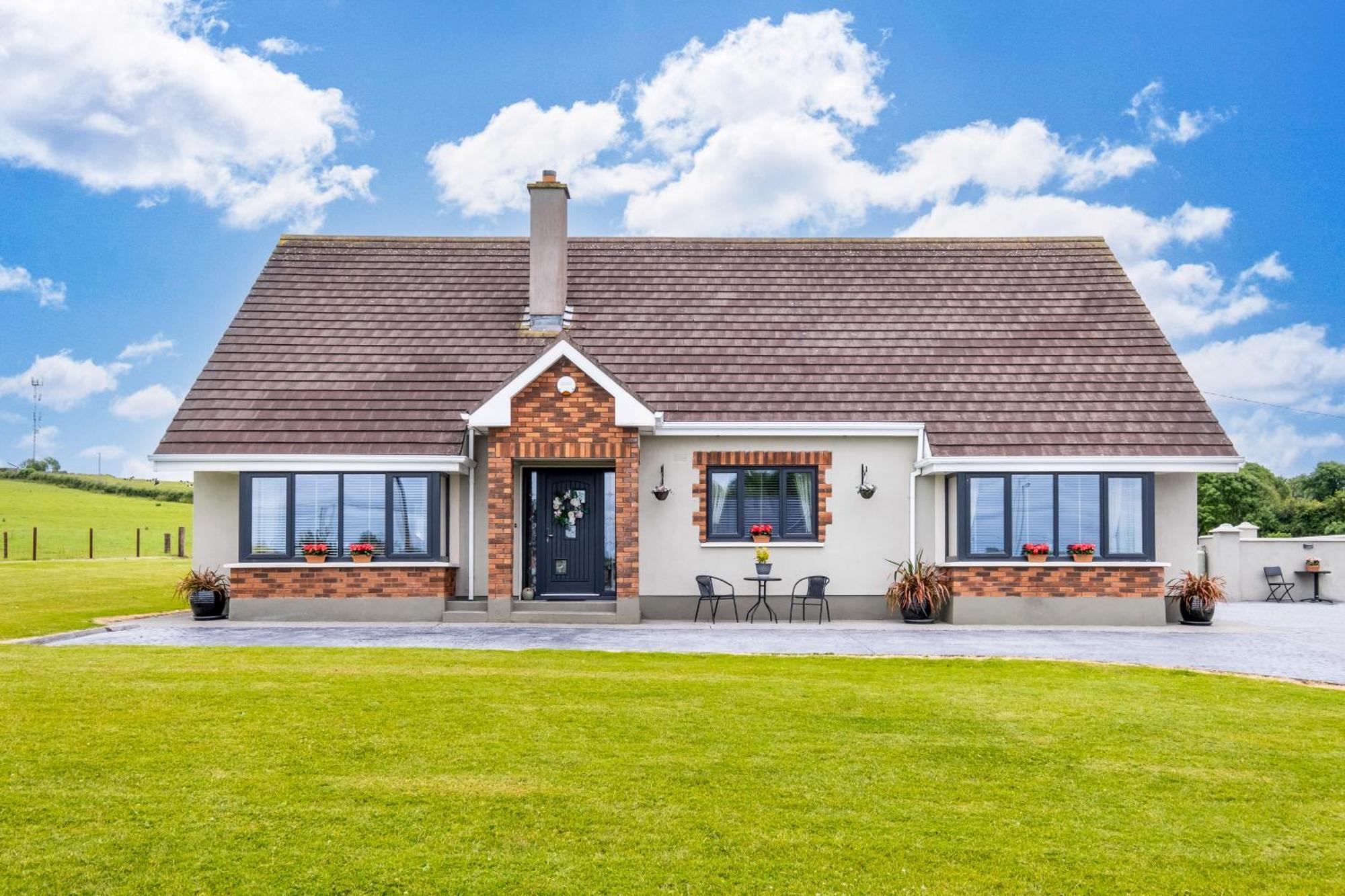 Banagher Keeraun Hill Bed & Breakfast エクステリア 写真